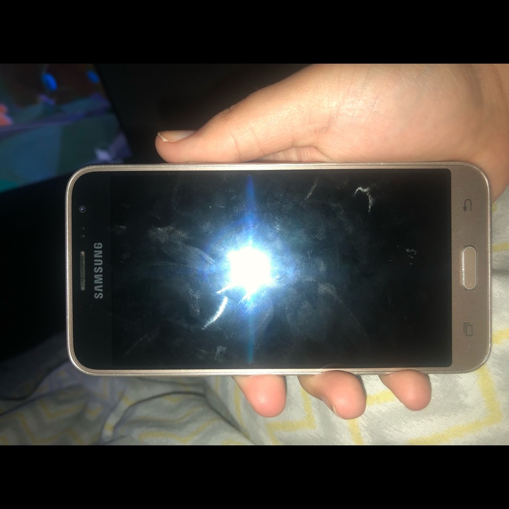 Phone - Picture 2 of 2